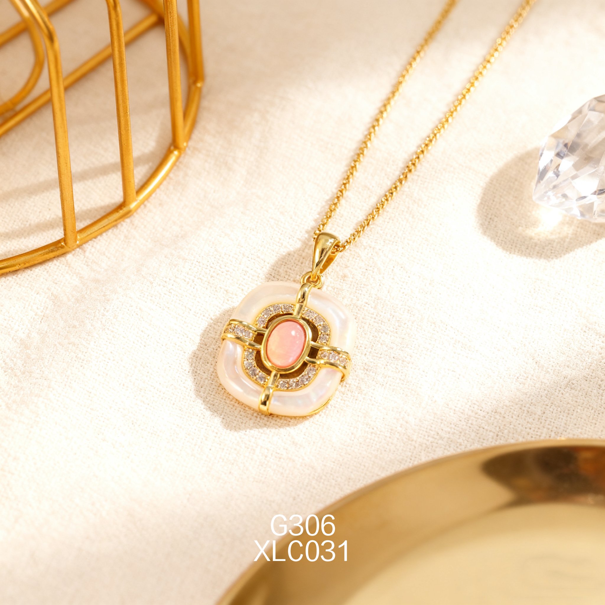 电镀黄金宫廷风白贝+女皇贝项链