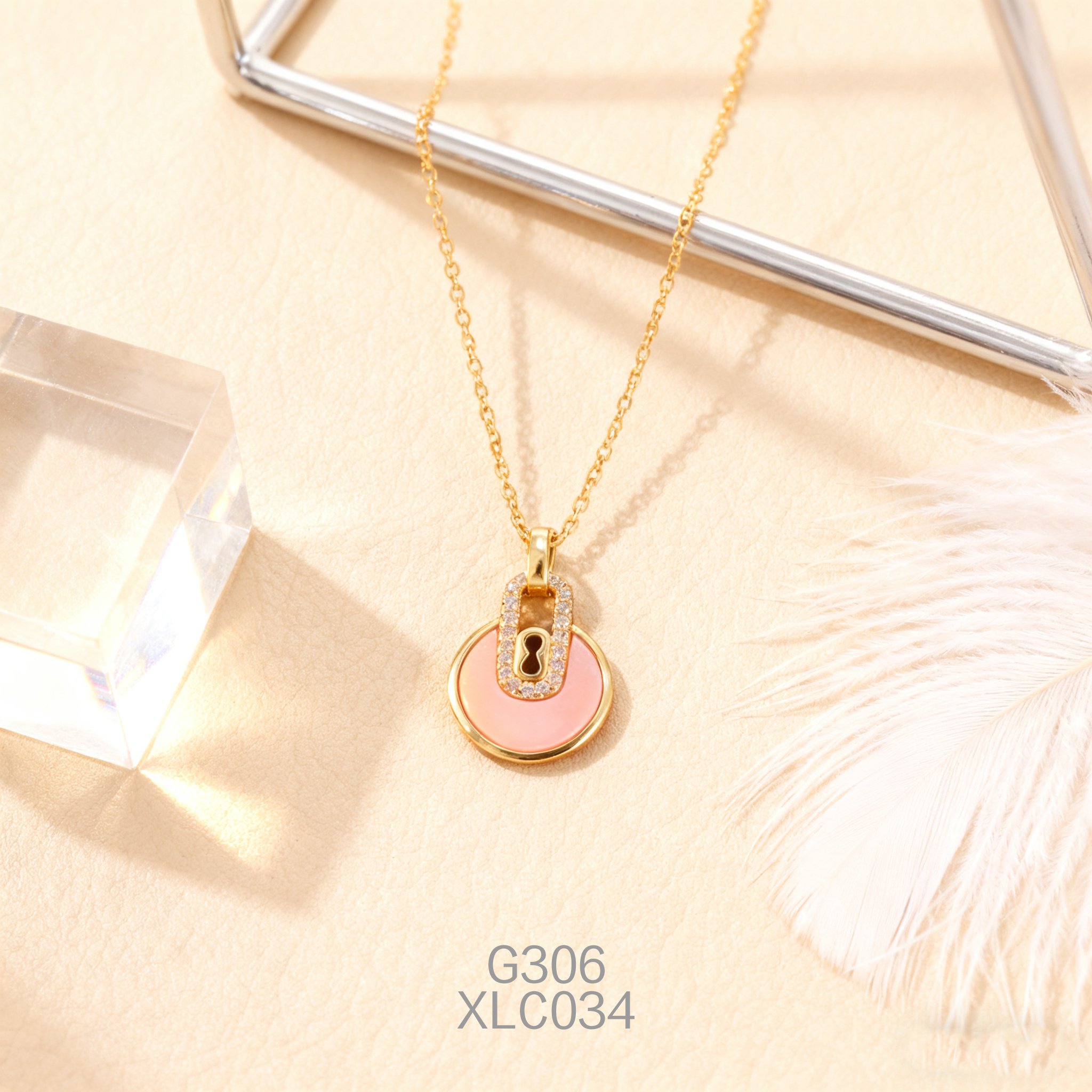 电镀黄金时尚女皇贝项链