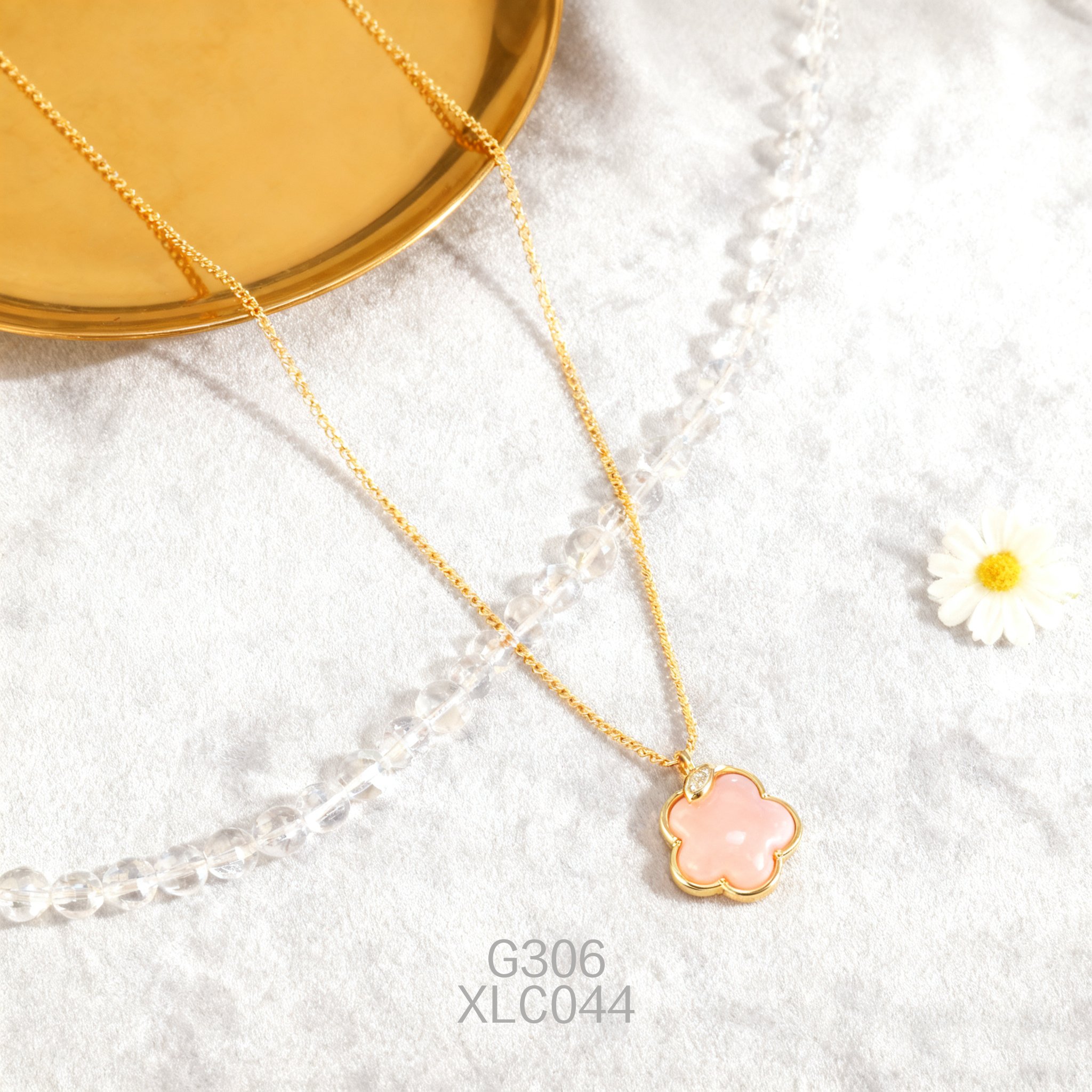 电镀黄金 12.5mm 梅花锆石女皇贝项链