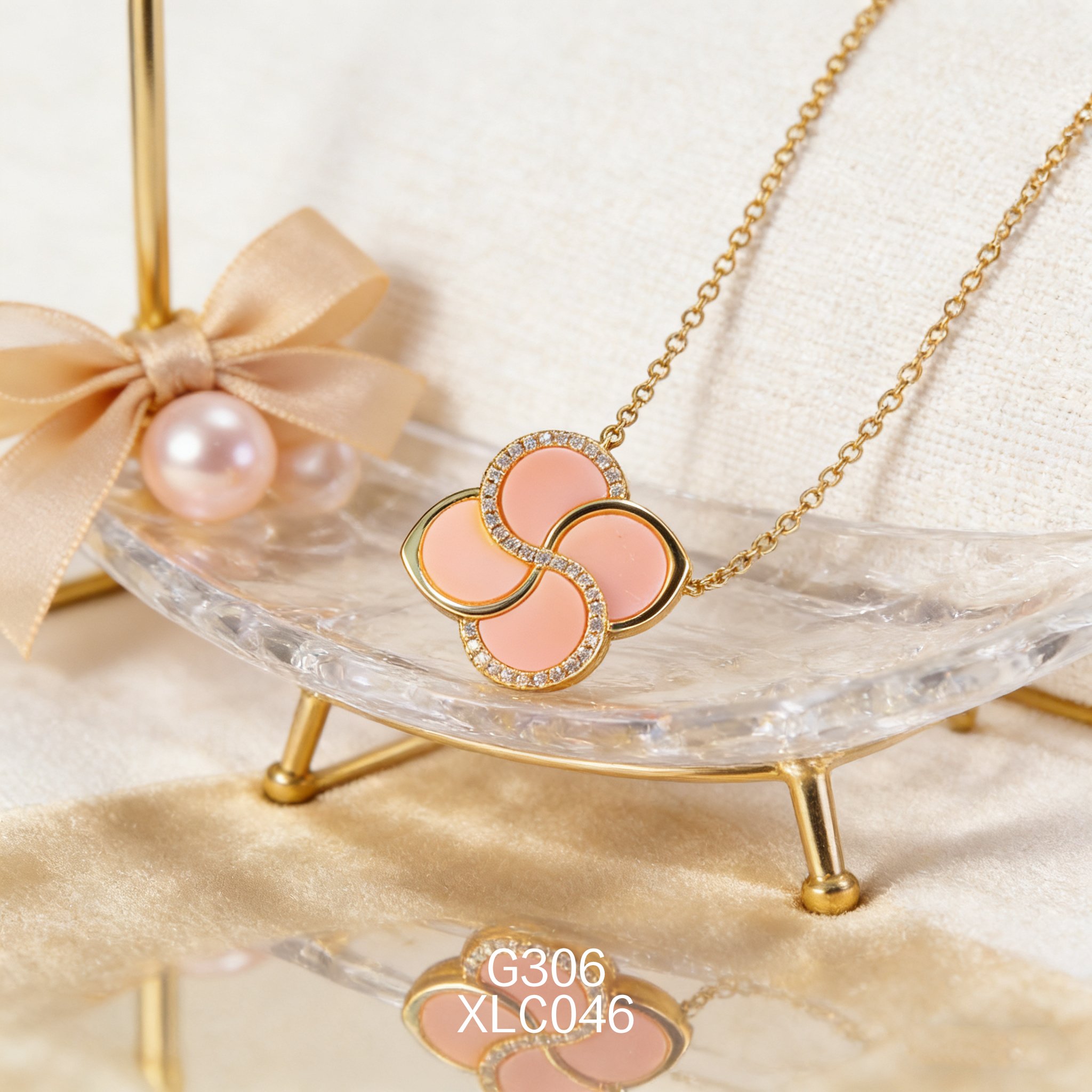 電鍍黃金鋯石四葉草女皇貝項鍊