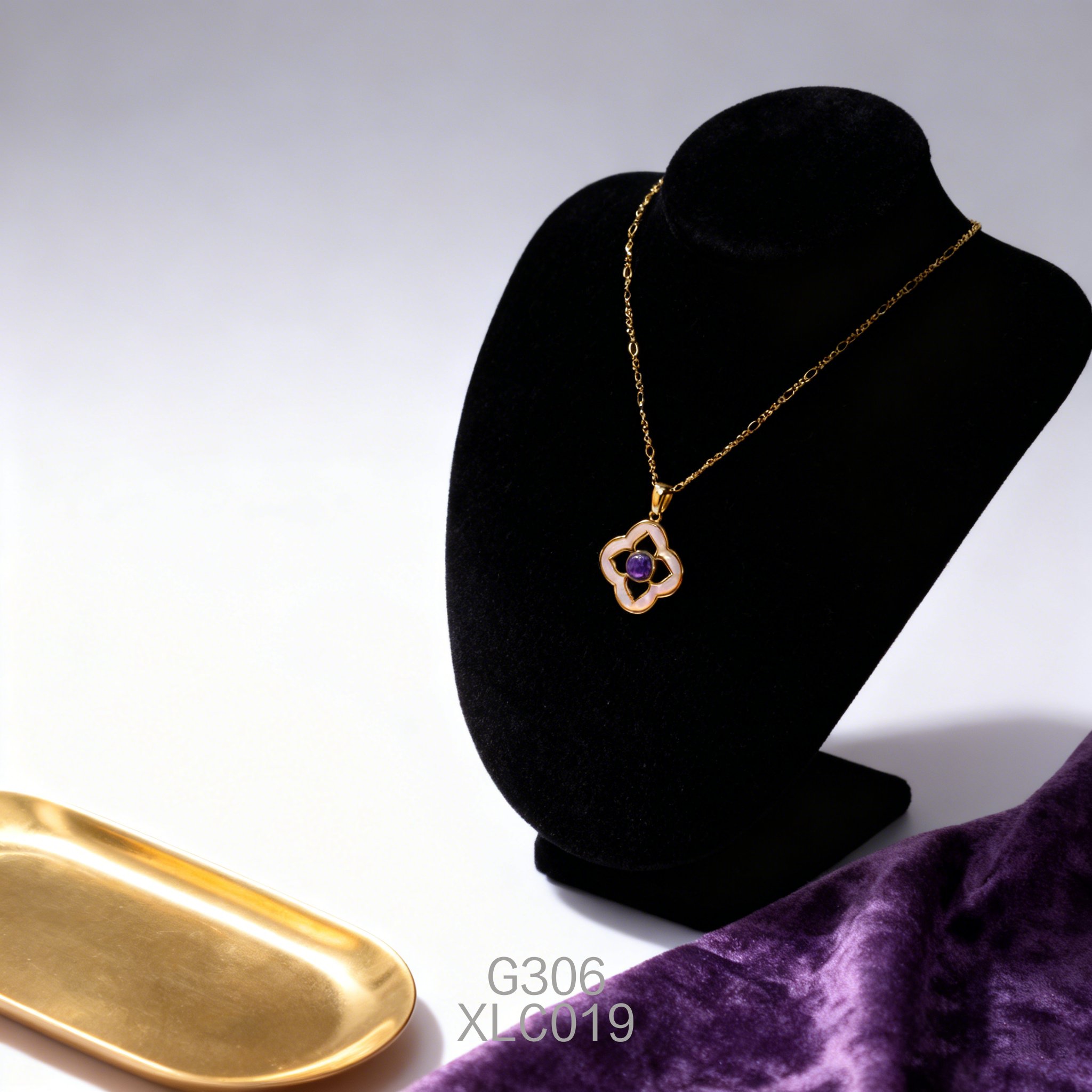 电镀黄金 18 x 2mm 白贝 + 6 x 3mm 青金项链