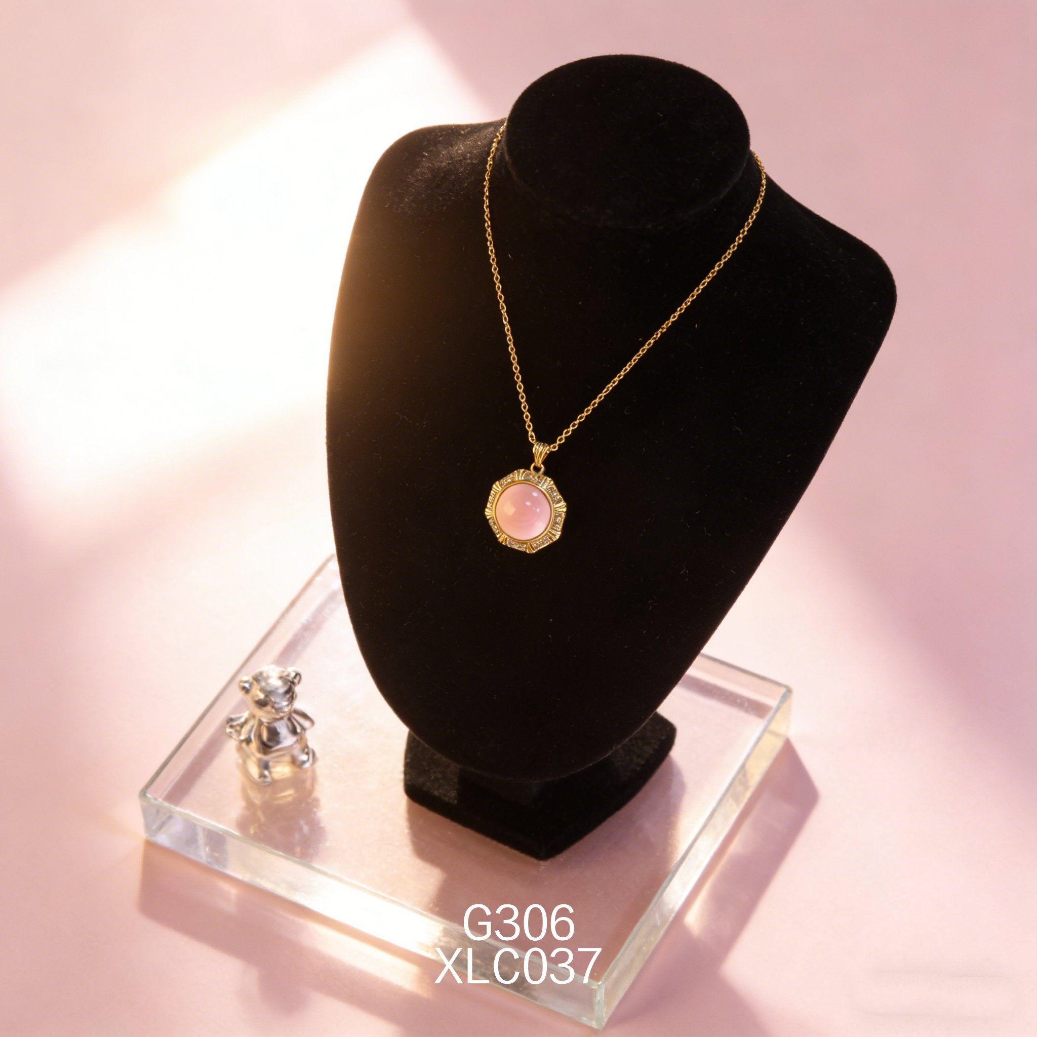 电镀黄金 12.6mm 锆石女皇贝项链