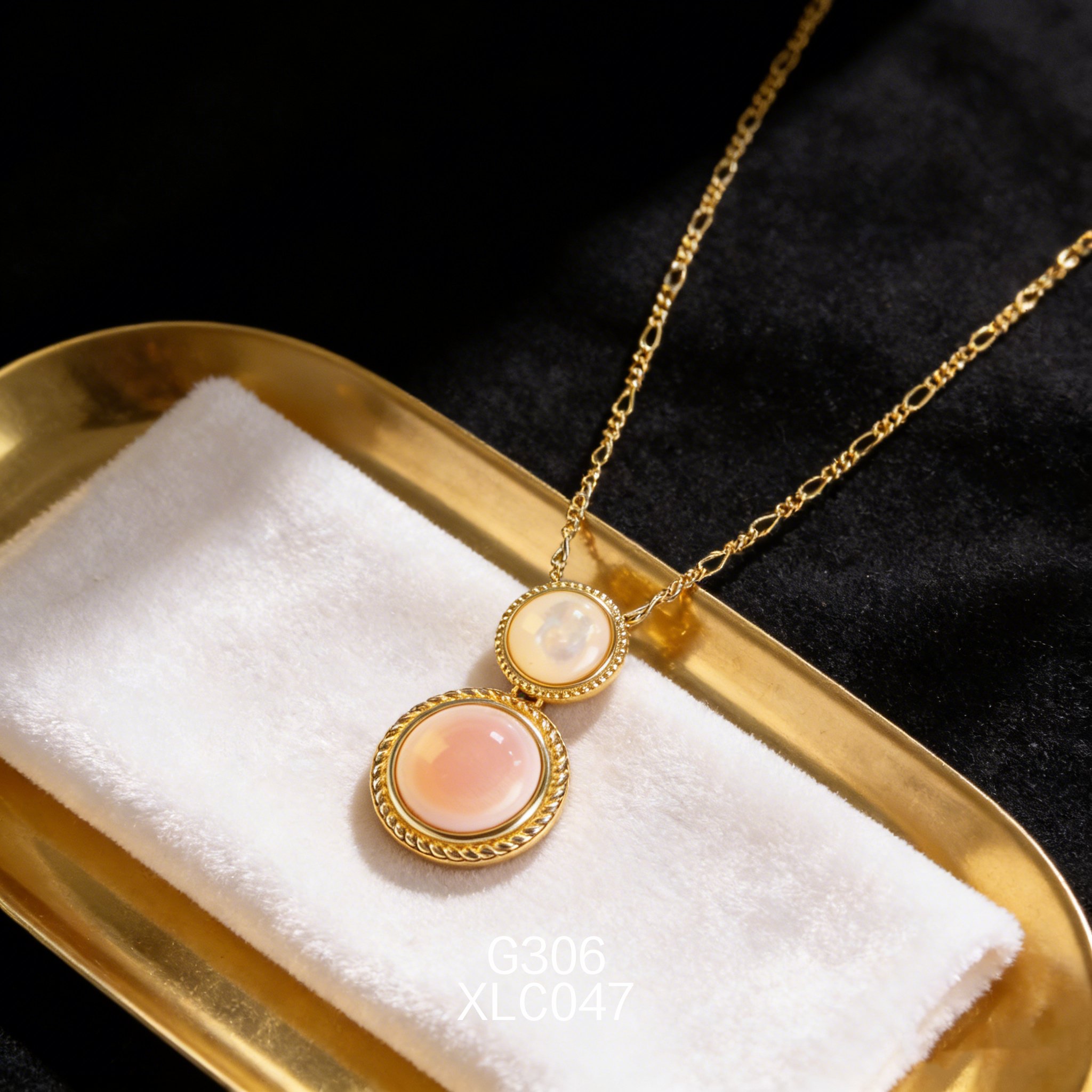 电镀黄金 8 x 4mnm 白贝 12 x 5mm 女皇贝项链