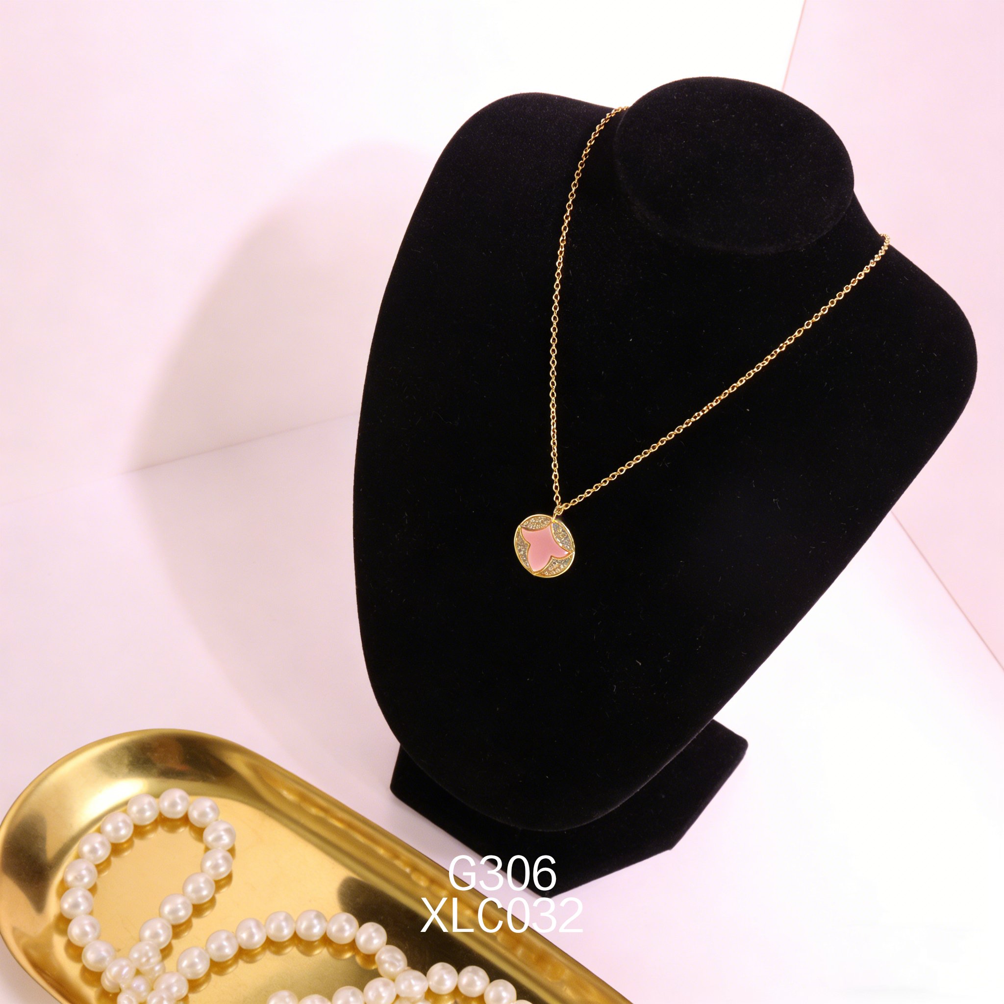 電鍍黃金鋯石三瓣女皇貝項鍊