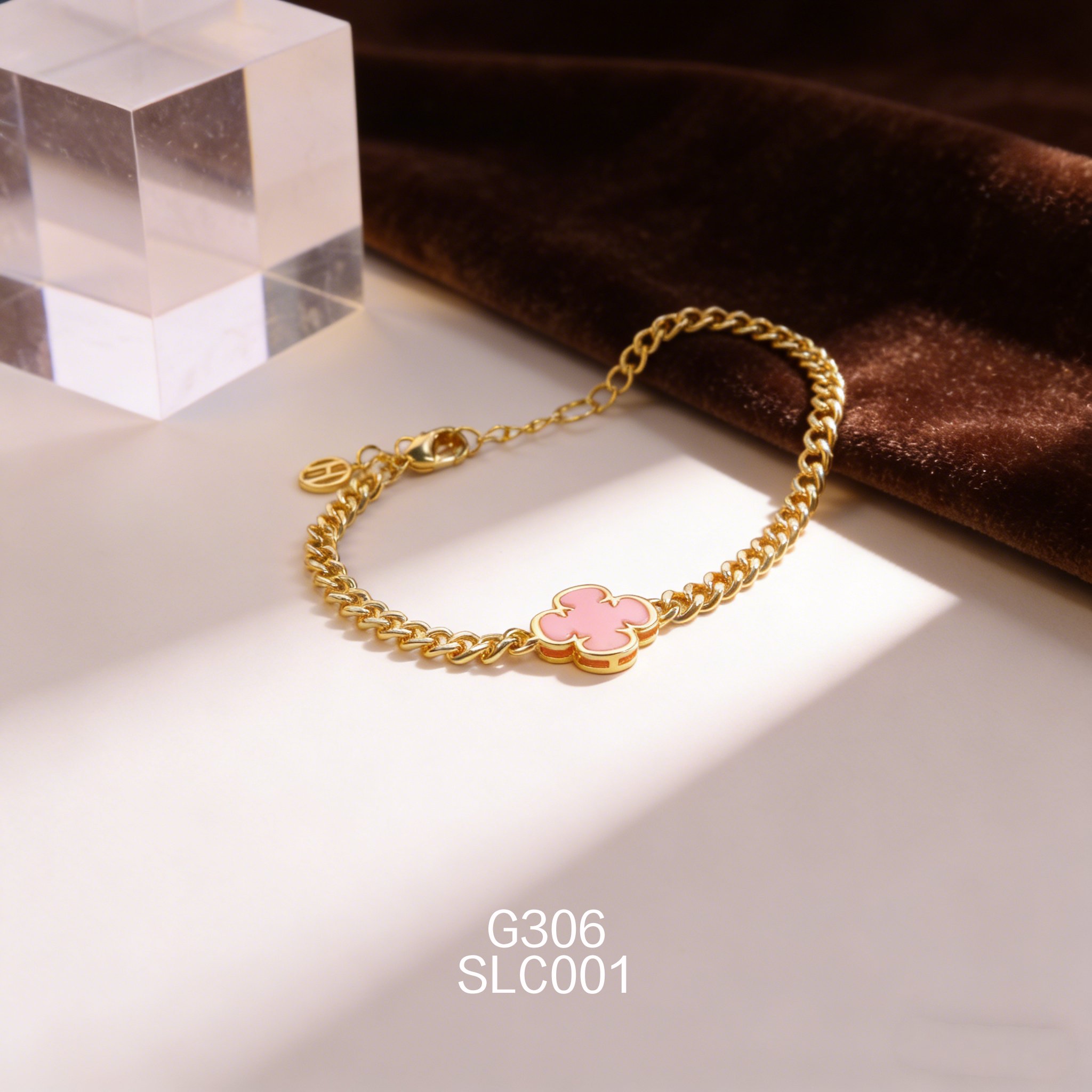 电镀黄金女皇贝手链