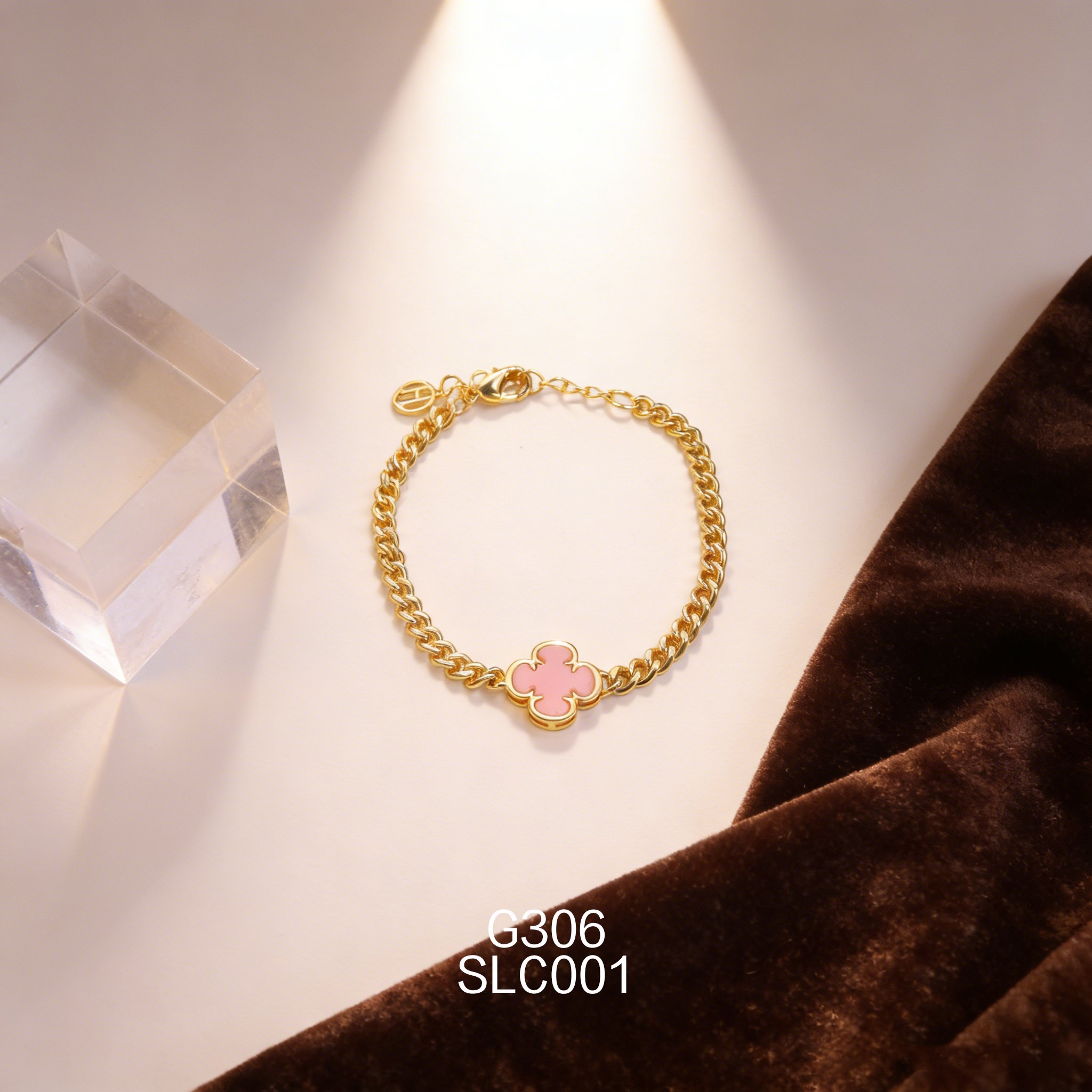 电镀黄金女皇贝手链