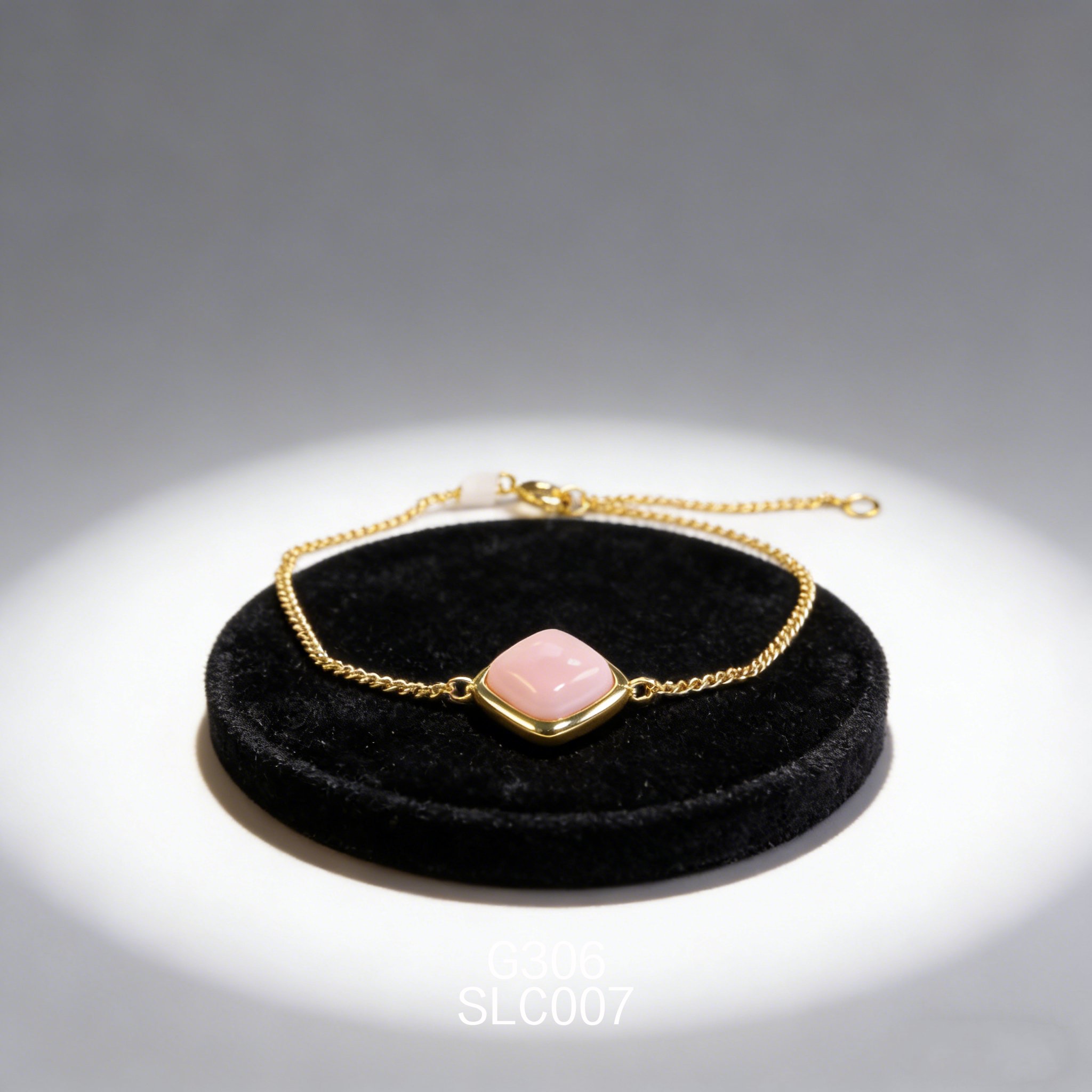 电镀黄金 10 x 10mm 正方女皇贝手链