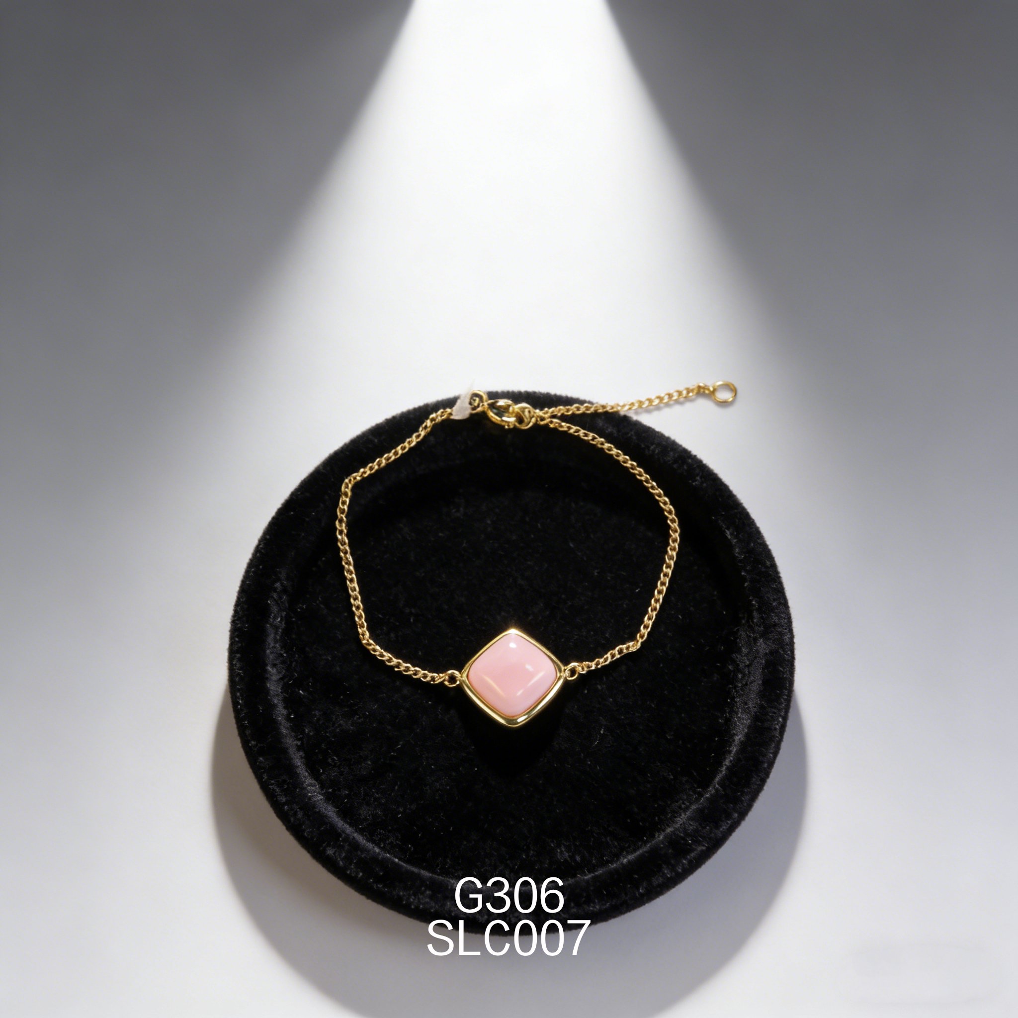 电镀黄金 10 x 10mm 正方女皇贝手链