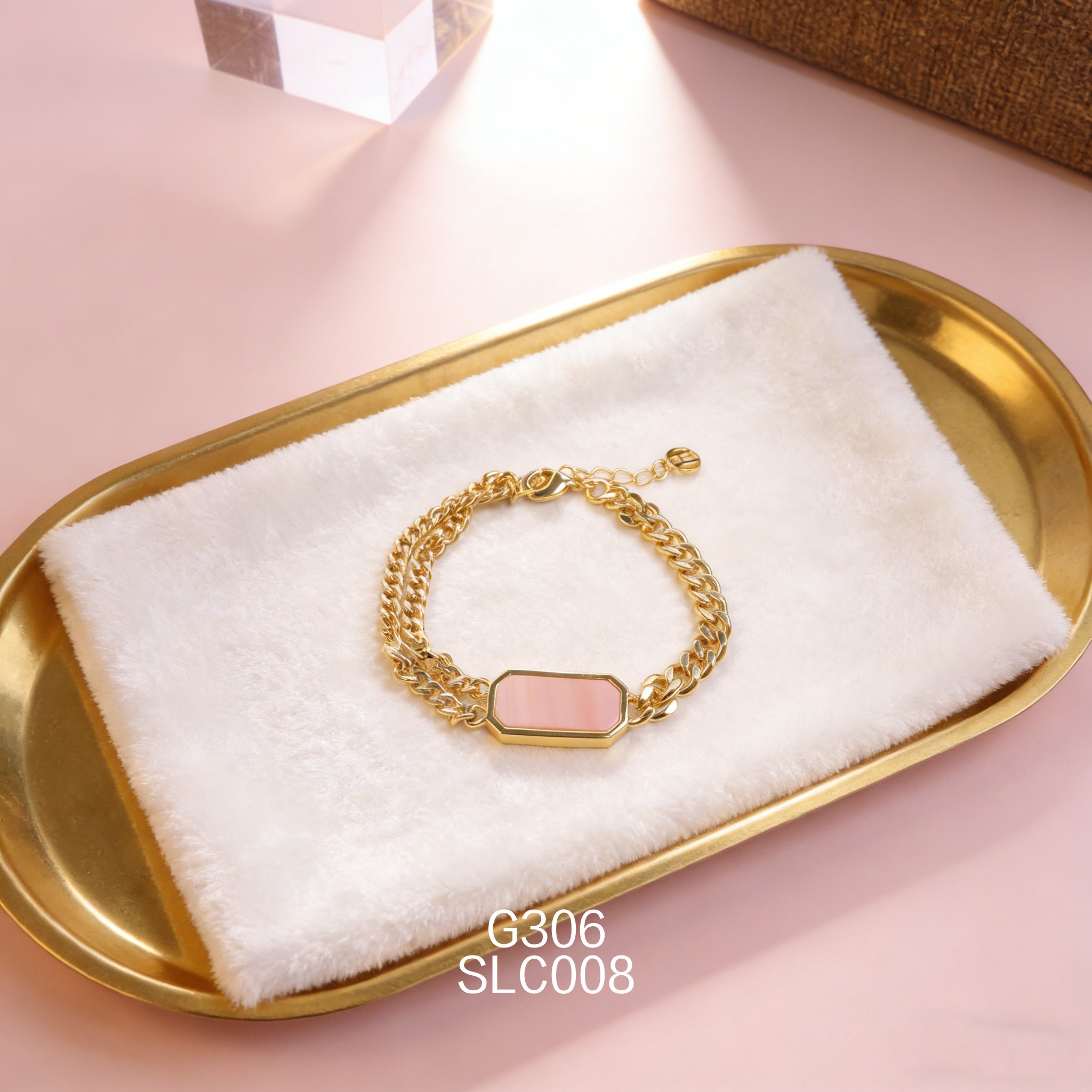 电镀黄金女皇贝手链