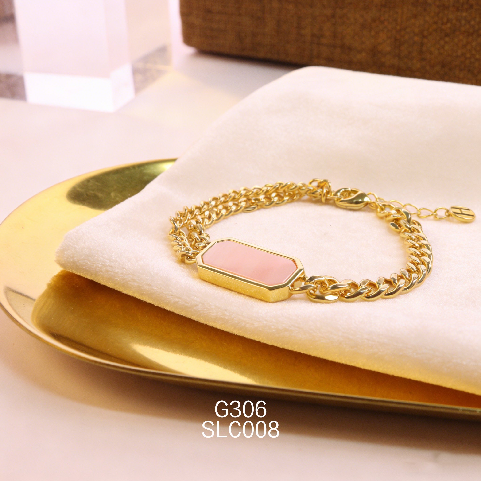 电镀黄金女皇贝手链