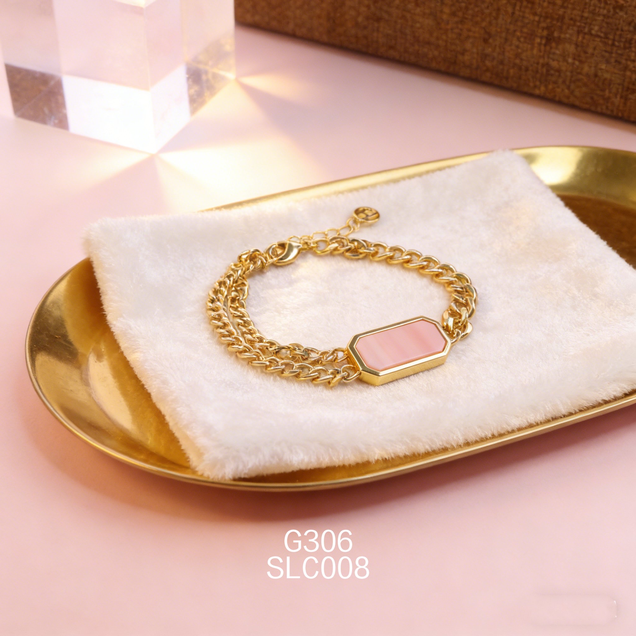 电镀黄金女皇贝手链